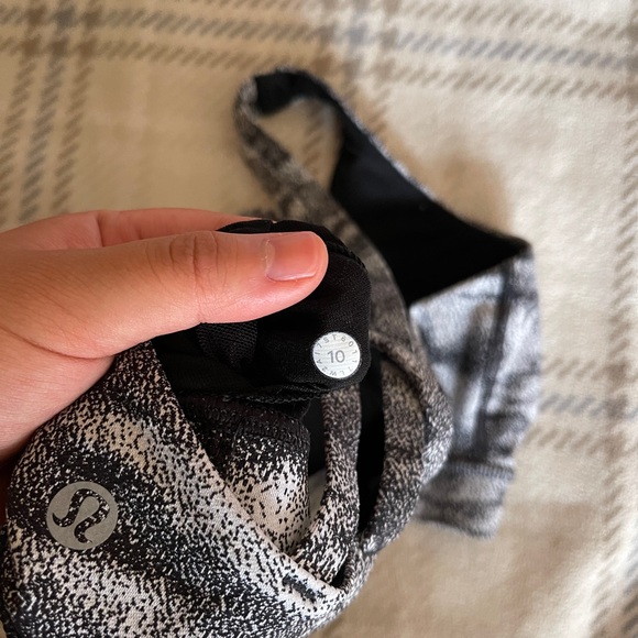 Lululemon Energy Bra Size 10 Power Luxtreme Hazy Days Black White - Picture 7 of 7
